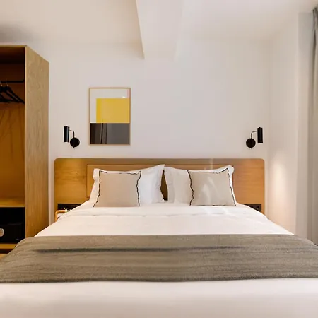 Noa Hotel